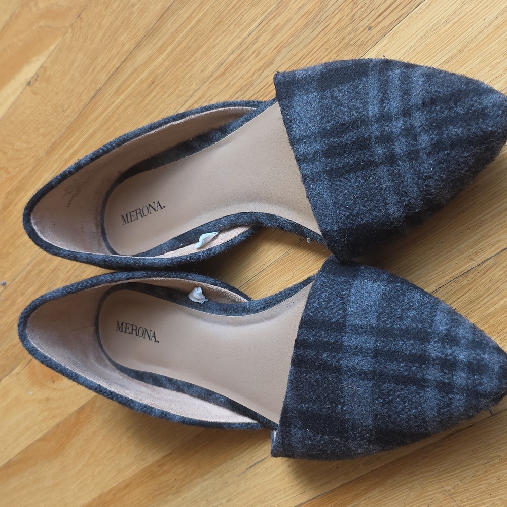 EUC Merona Plaid Flats